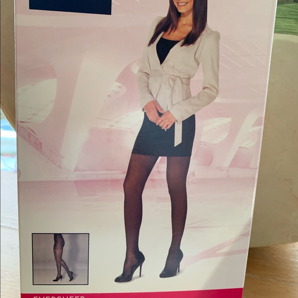 Graduated Compression Hosiery - Picture 6 of 8